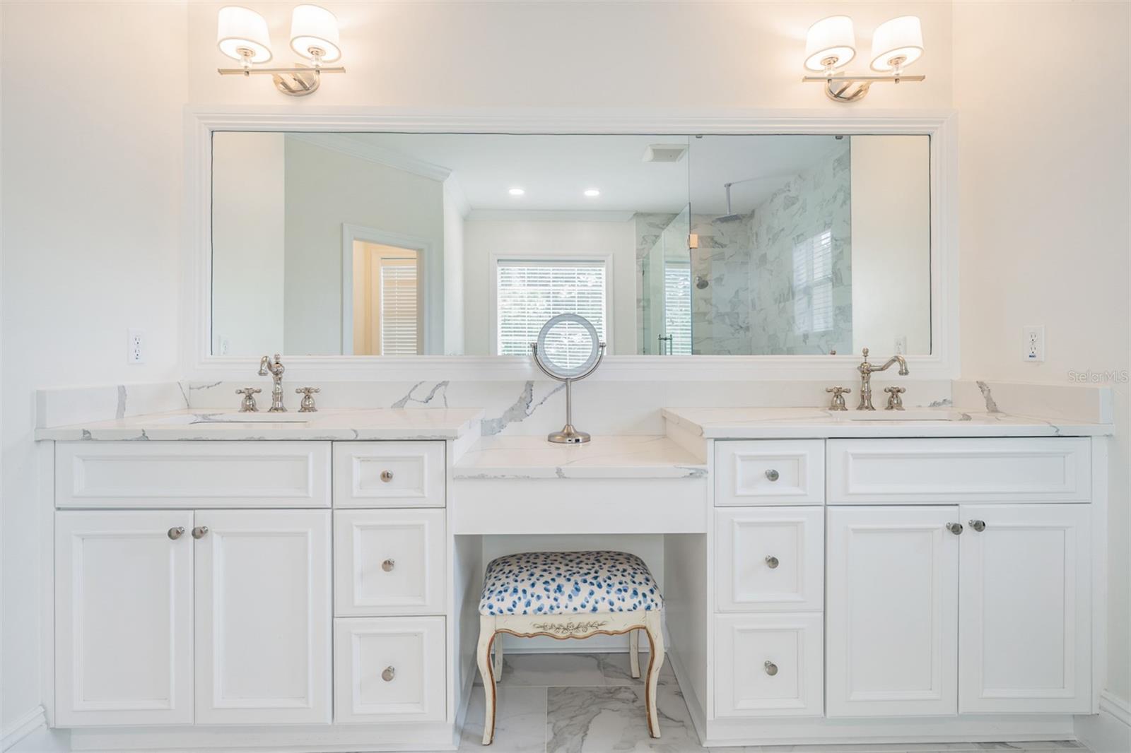 DAVIS ISLANDS - Residential