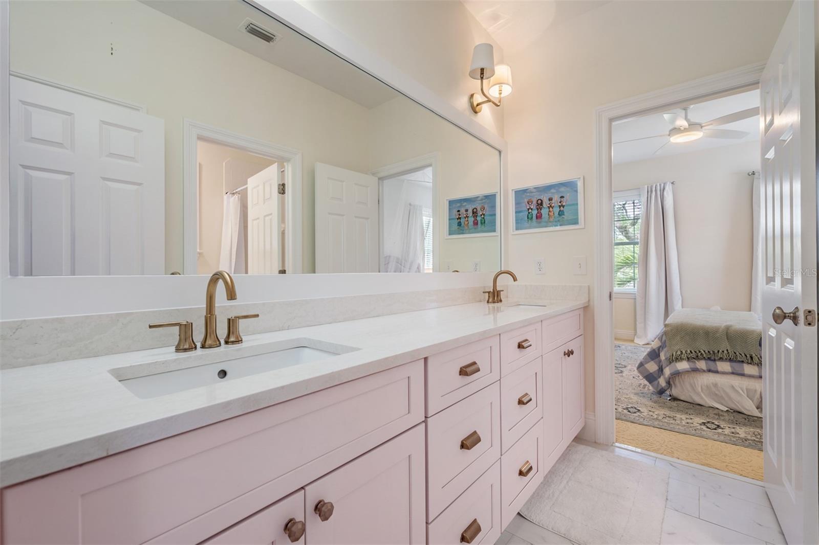 DAVIS ISLANDS - Residential