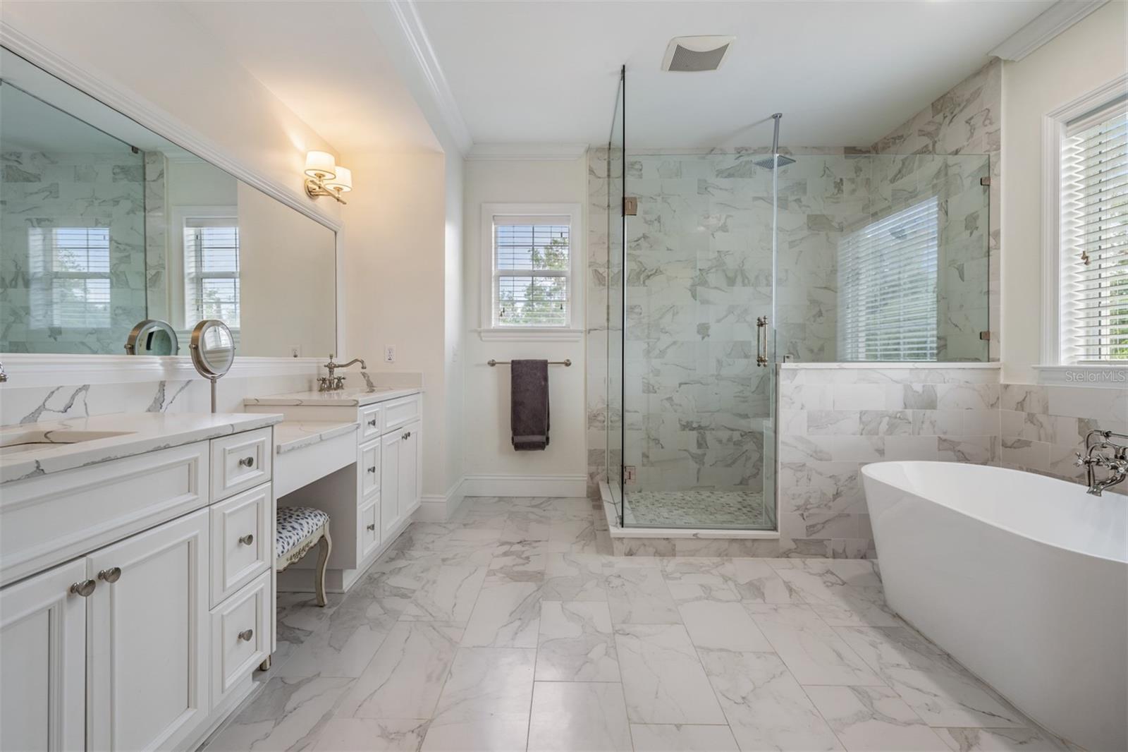 DAVIS ISLANDS - Residential