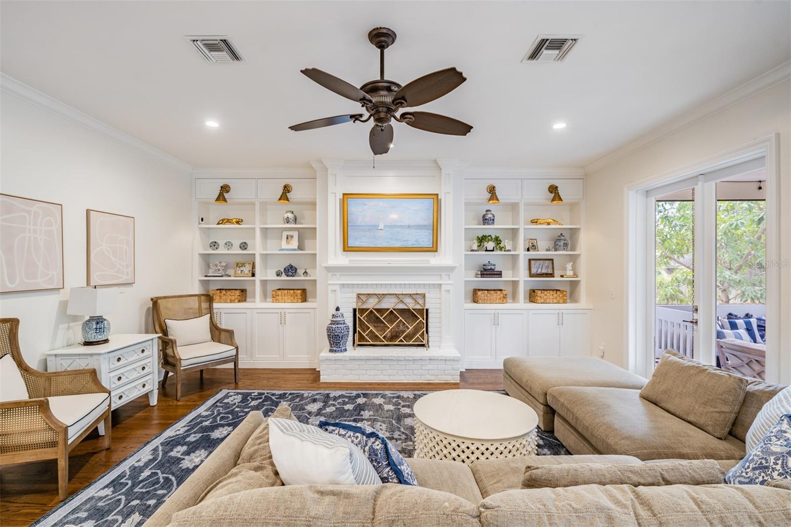 DAVIS ISLANDS - Residential