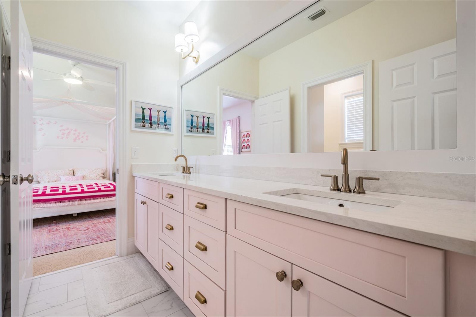 DAVIS ISLANDS - Residential