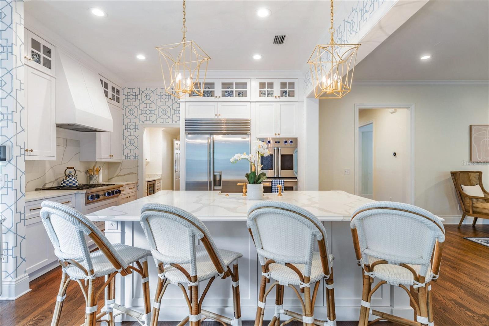 DAVIS ISLANDS - Residential