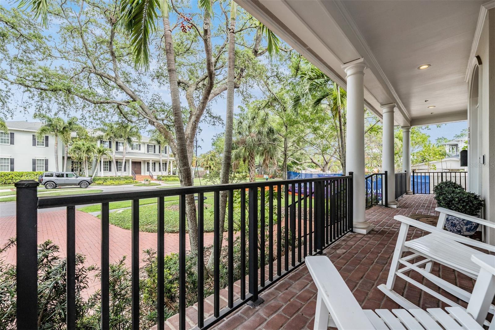 DAVIS ISLANDS - Residential