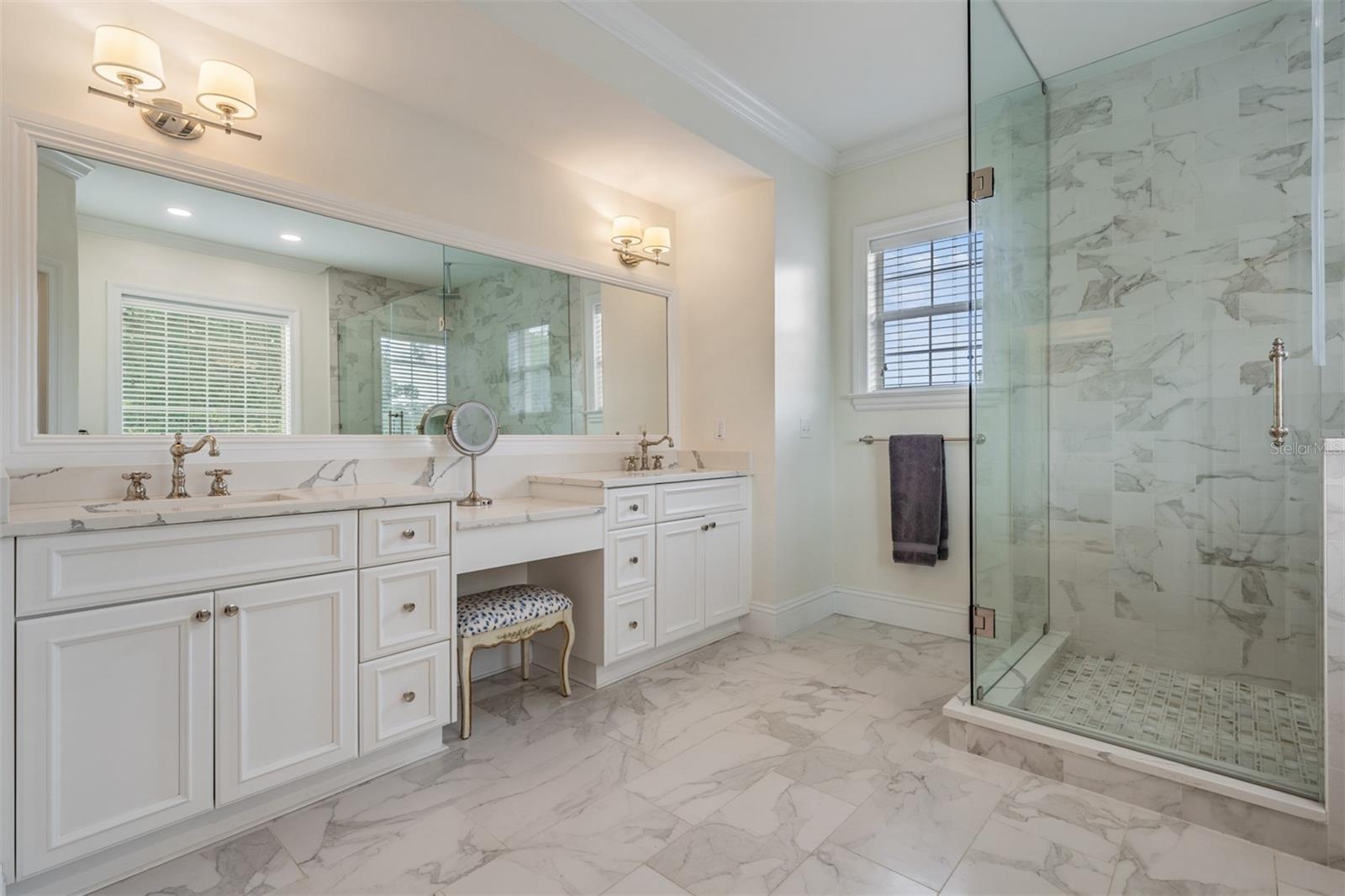 DAVIS ISLANDS - Residential