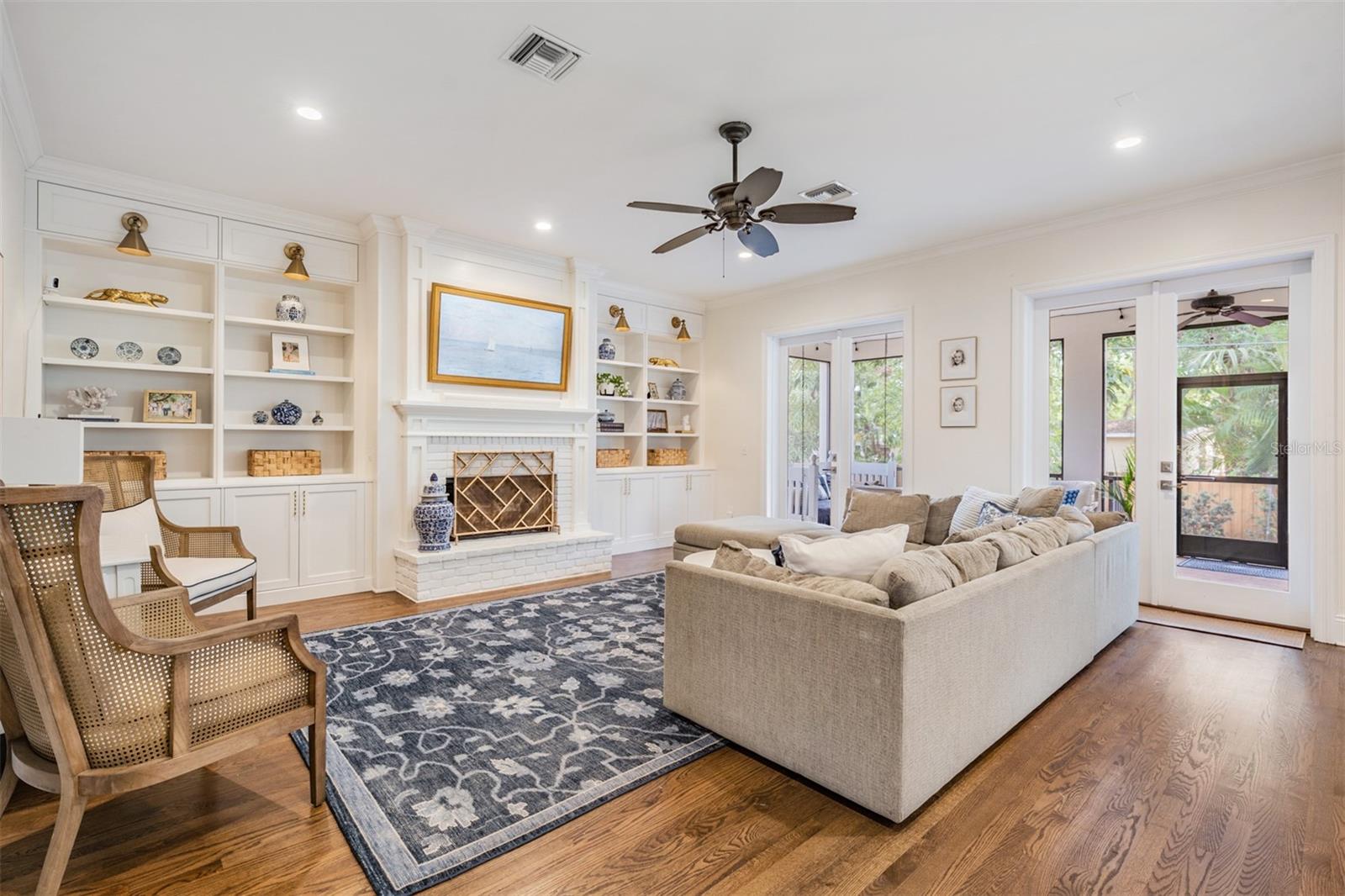 DAVIS ISLANDS - Residential