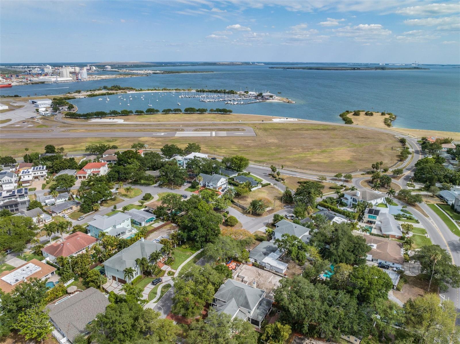 DAVIS ISLANDS - Residential