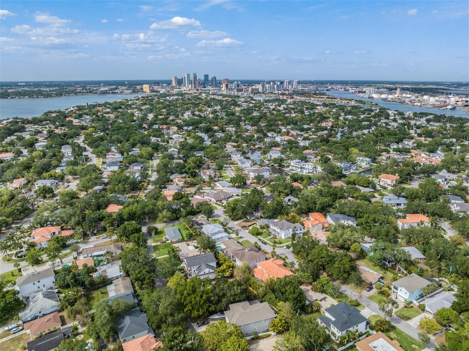 DAVIS ISLANDS - Residential