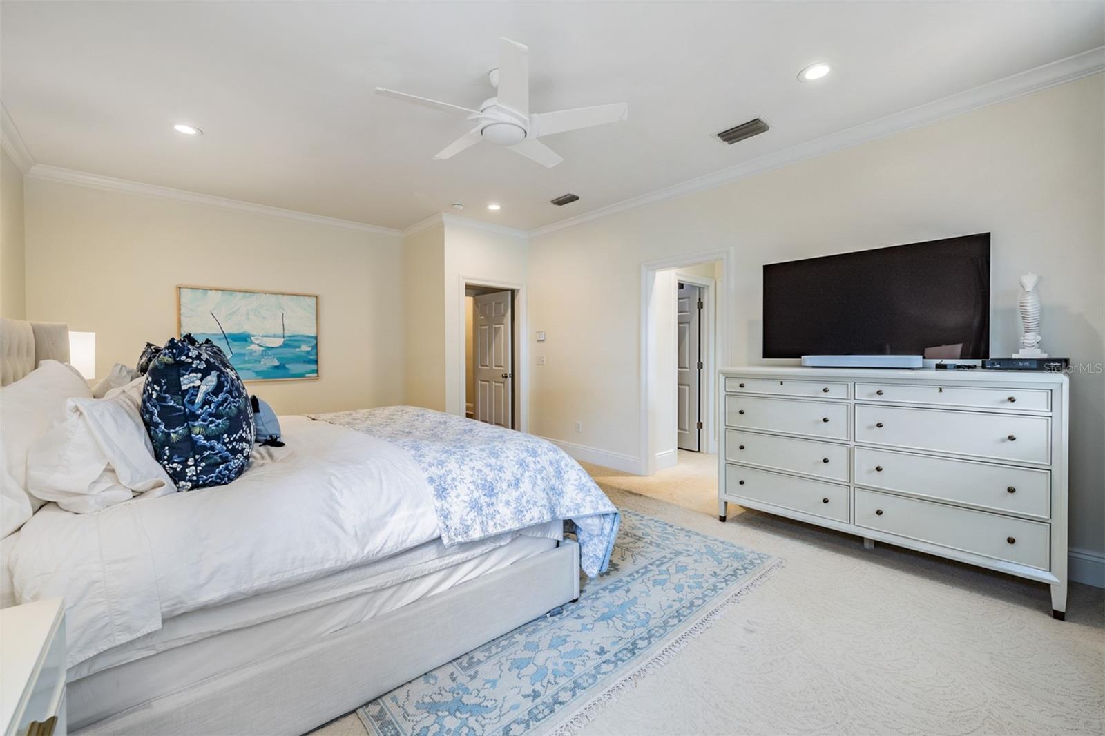 DAVIS ISLANDS - Residential