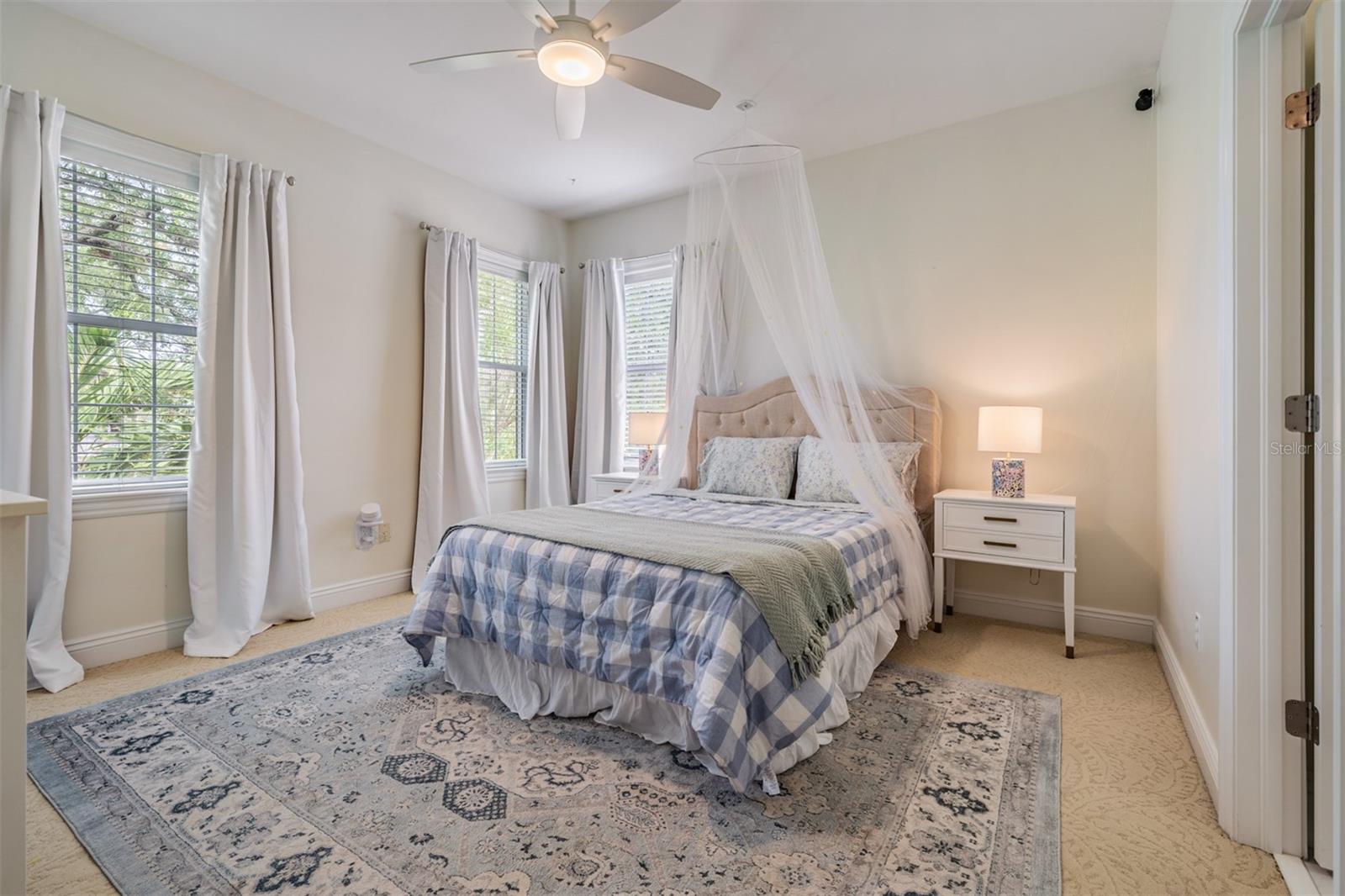 DAVIS ISLANDS - Residential