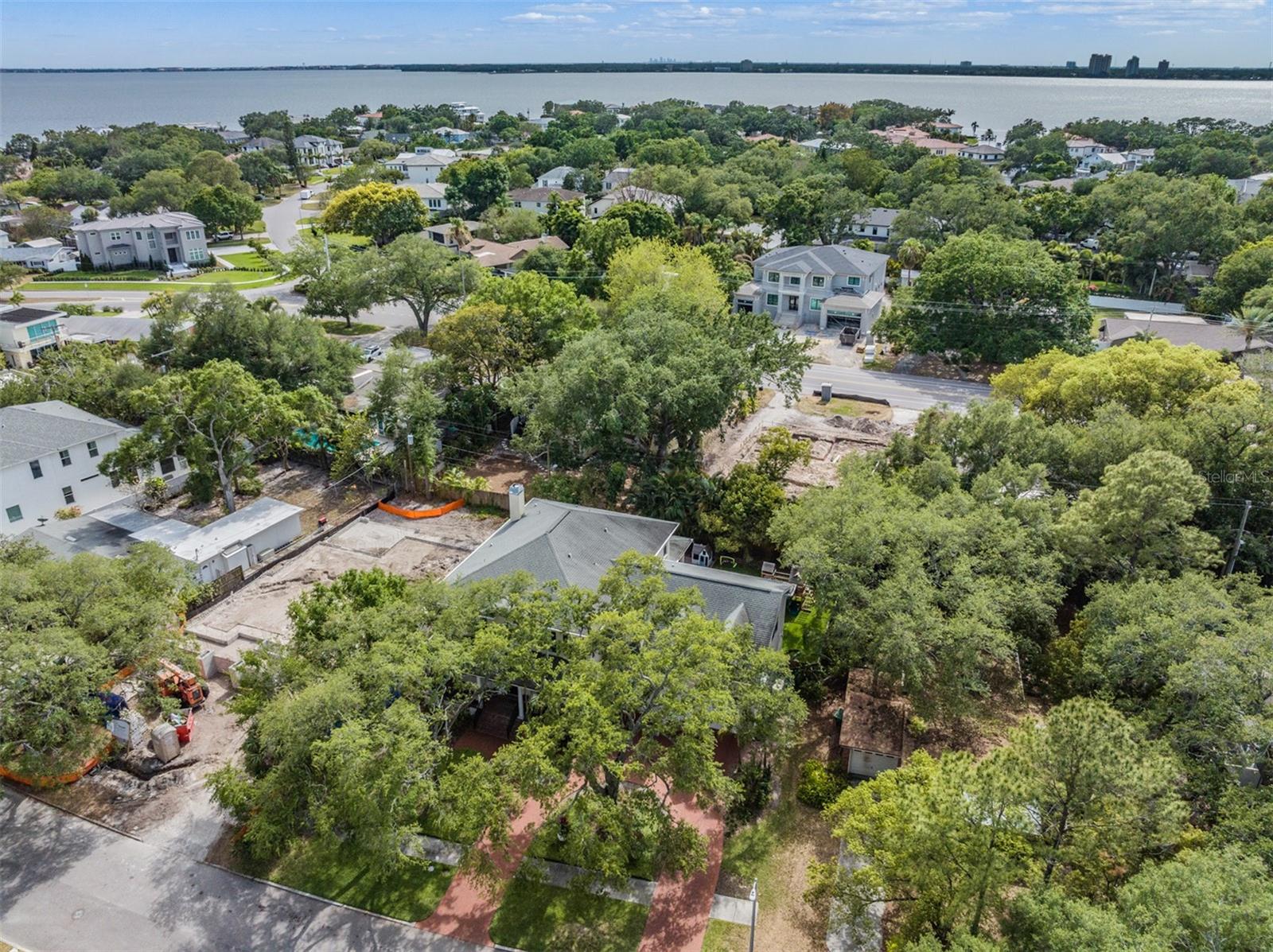 DAVIS ISLANDS - Residential