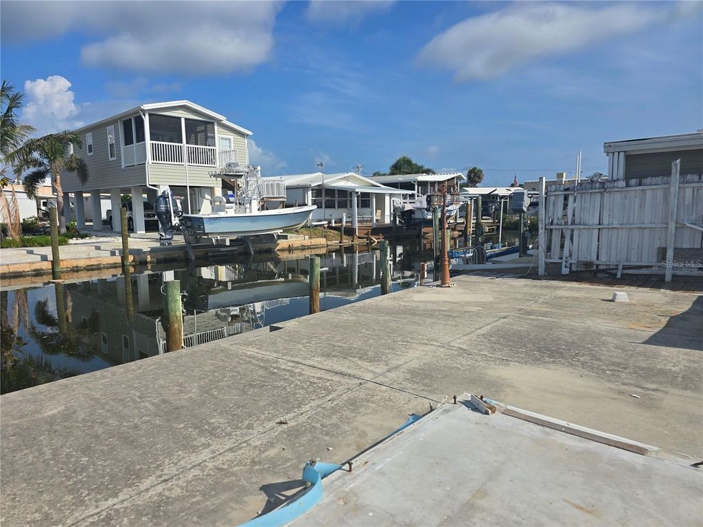 Venice Island Homes & Condos for Sale 47 Photo of 172 Morning Star Road, Venice, FL 34285 (MLS # D6142570)