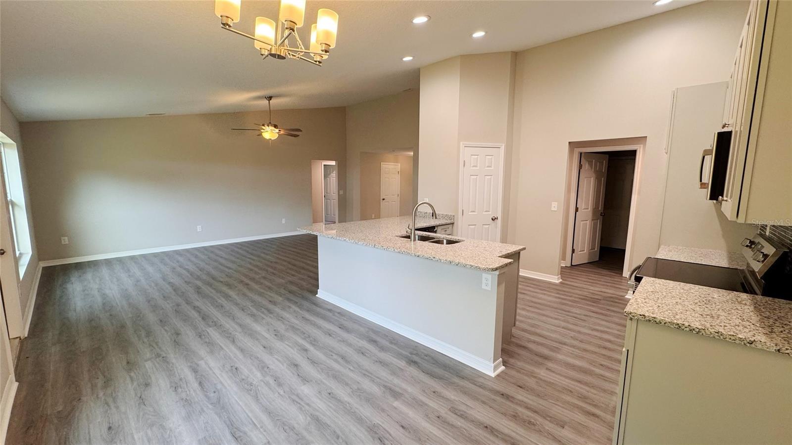LAKE HOLDEN GROVE - Residential