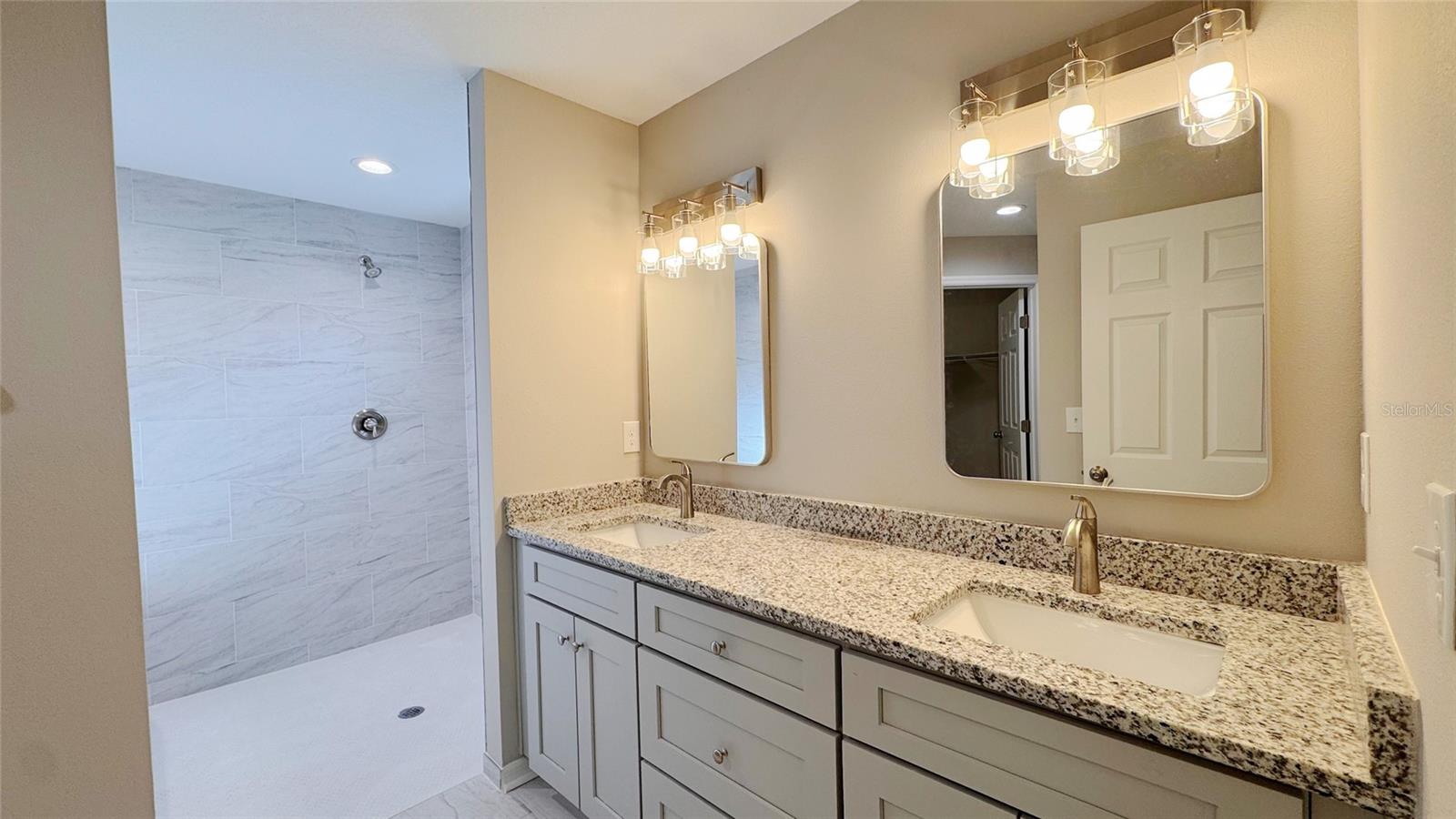LAKE HOLDEN GROVE - Residential