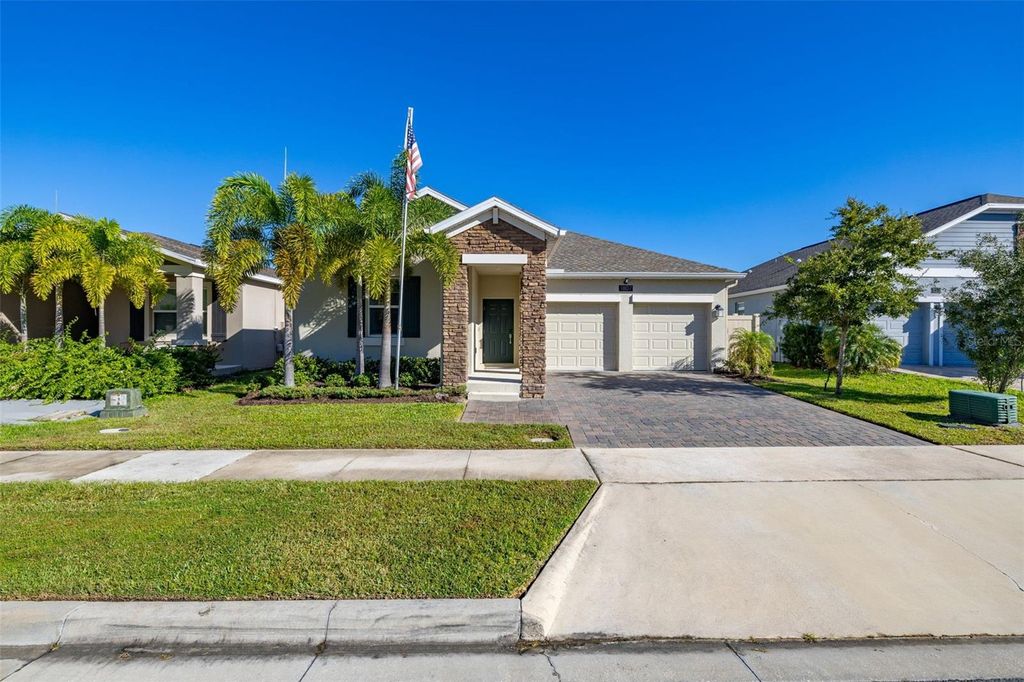 Photo of 1807 Good Neighbor Loop, Kissimmee, FL 34744 (MLS # O6351605)