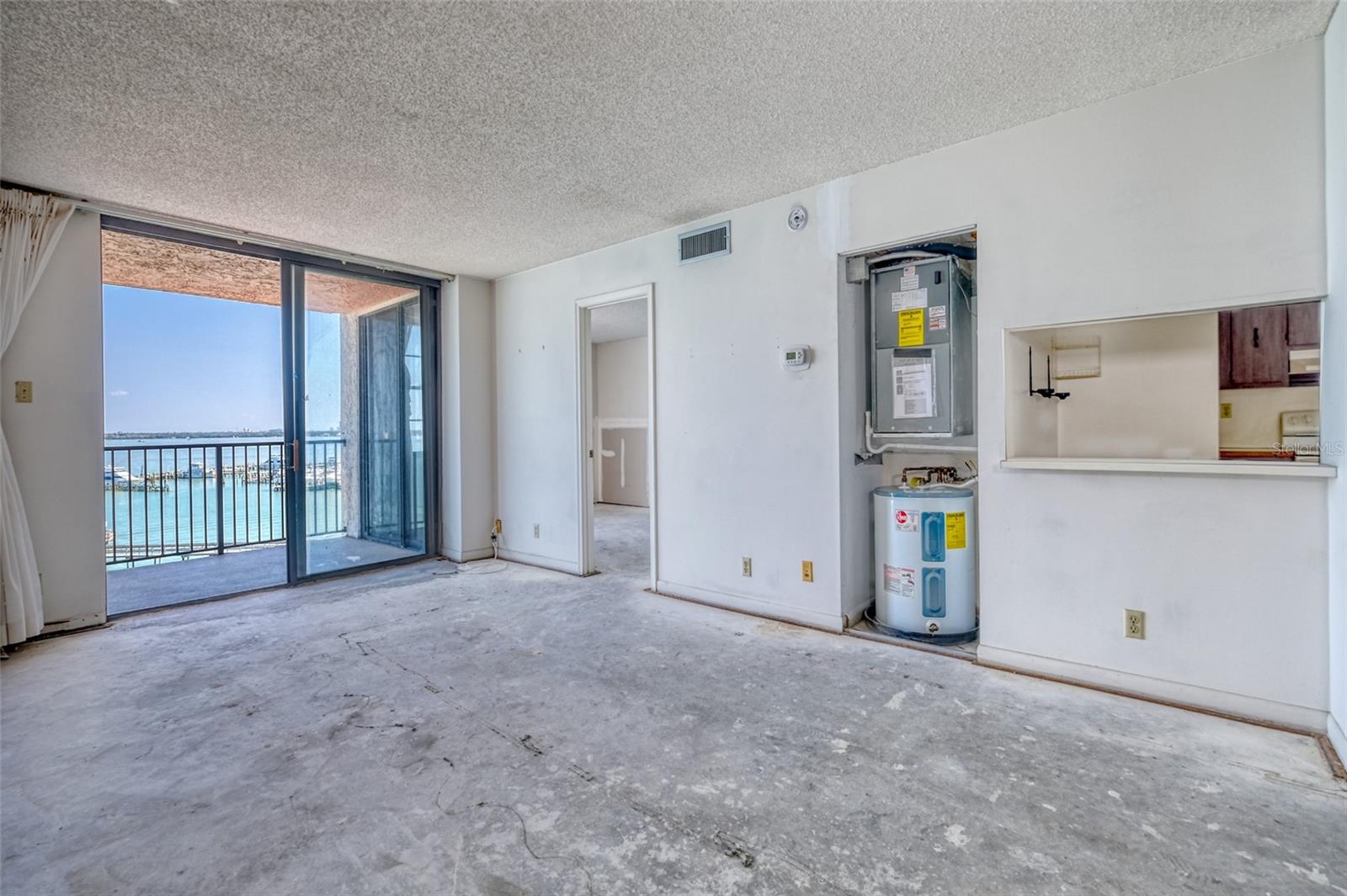 6051 SUN BOULEVARD 601