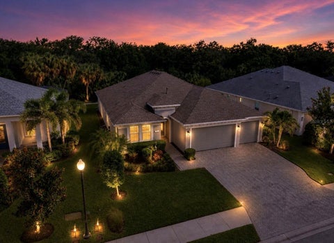 Photo of 311 Chantilly Trail, Bradenton, FL 34212 (MLS # A4704688)