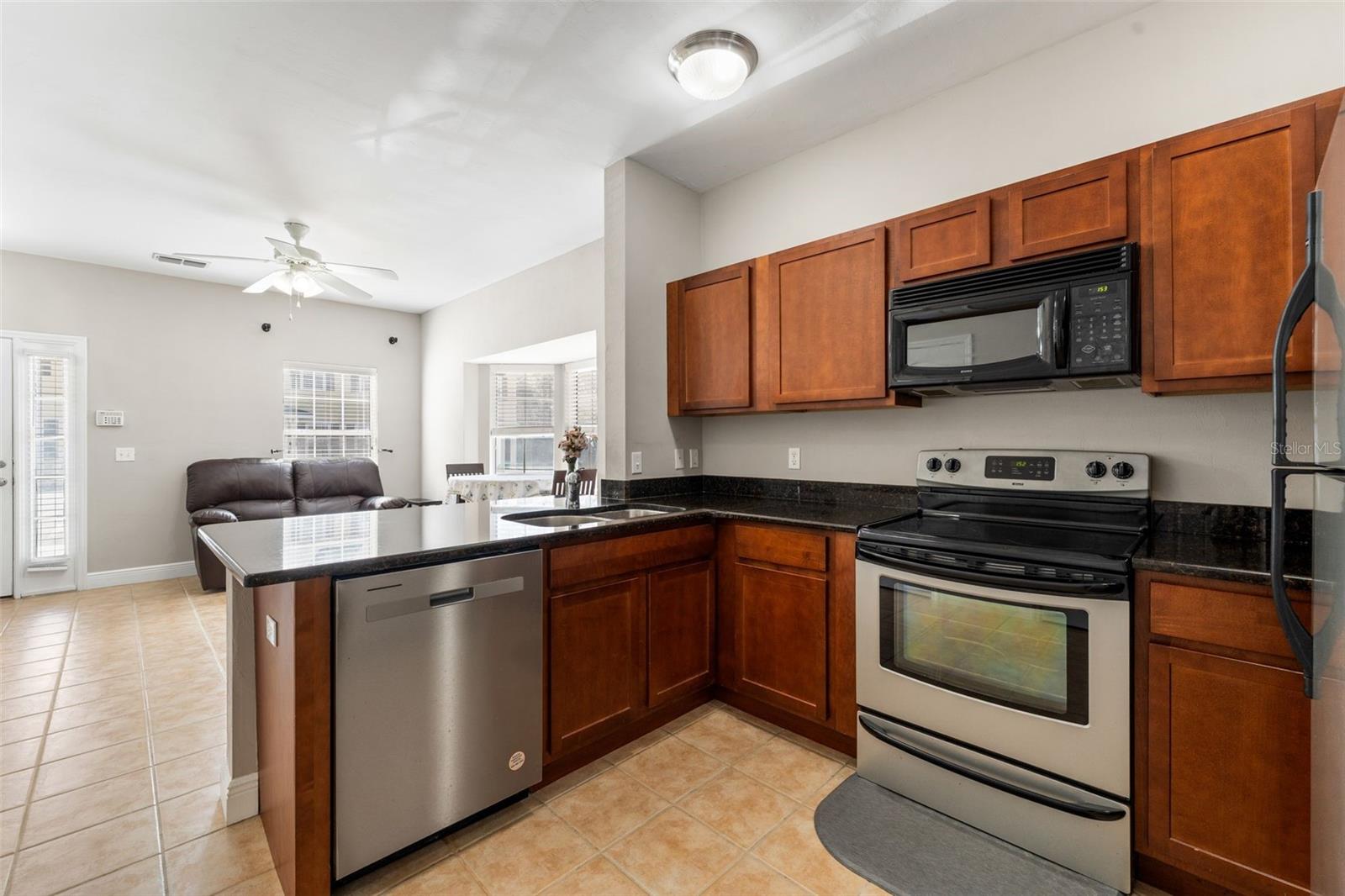 CHASE HOLLOW CONDO - Residential