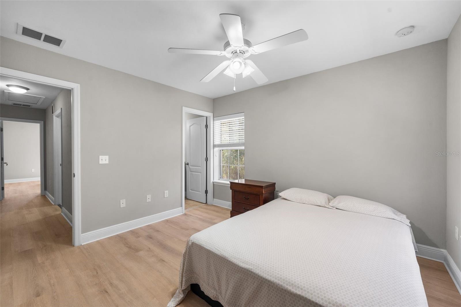 CHASE HOLLOW CONDO - Residential