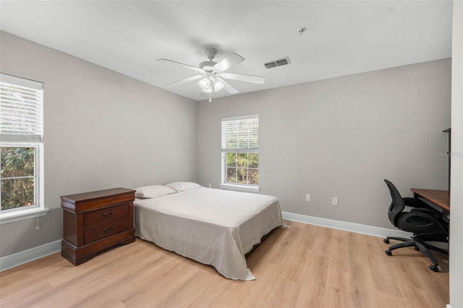 CHASE HOLLOW CONDO - Residential