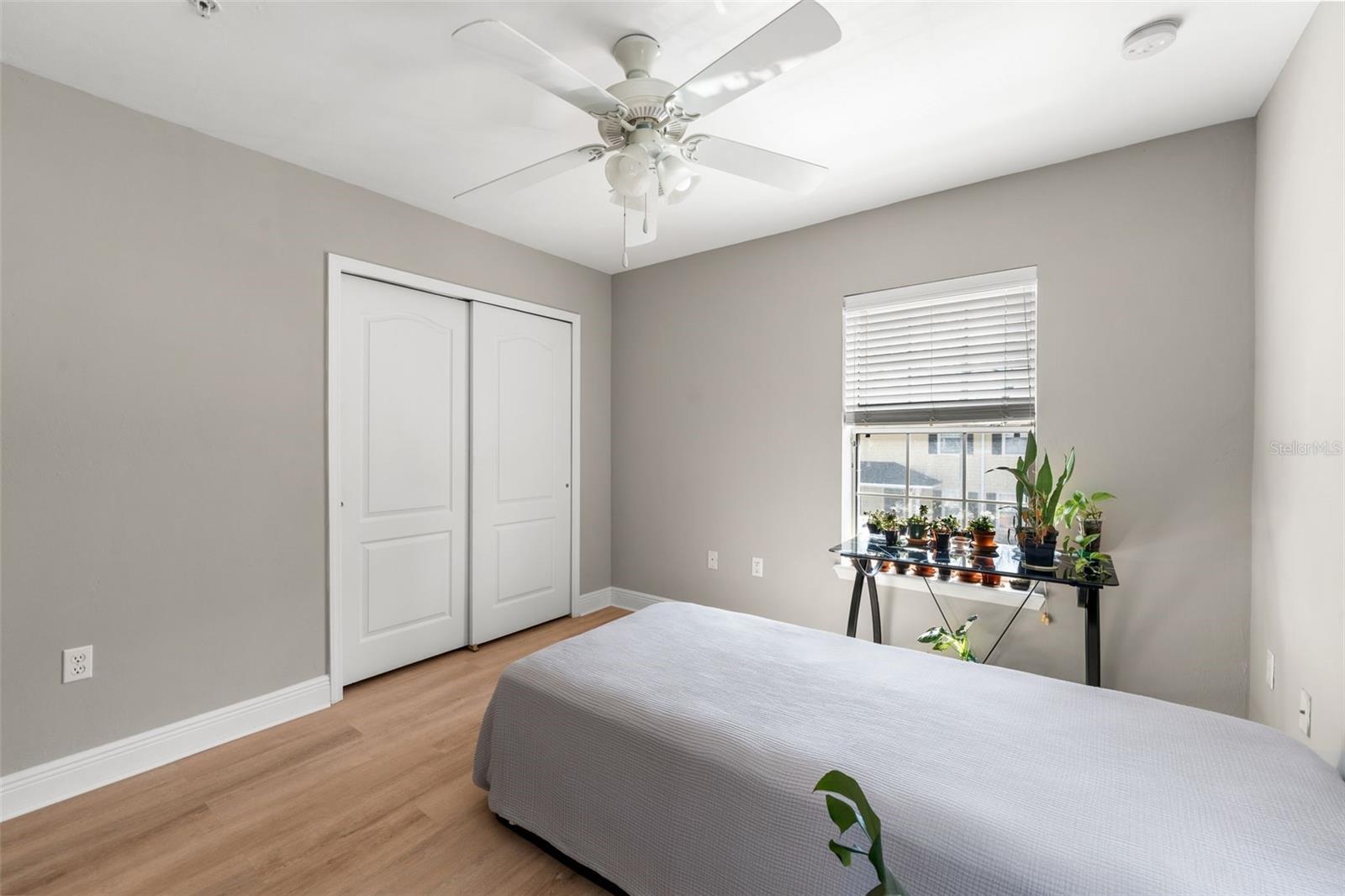 CHASE HOLLOW CONDO - Residential