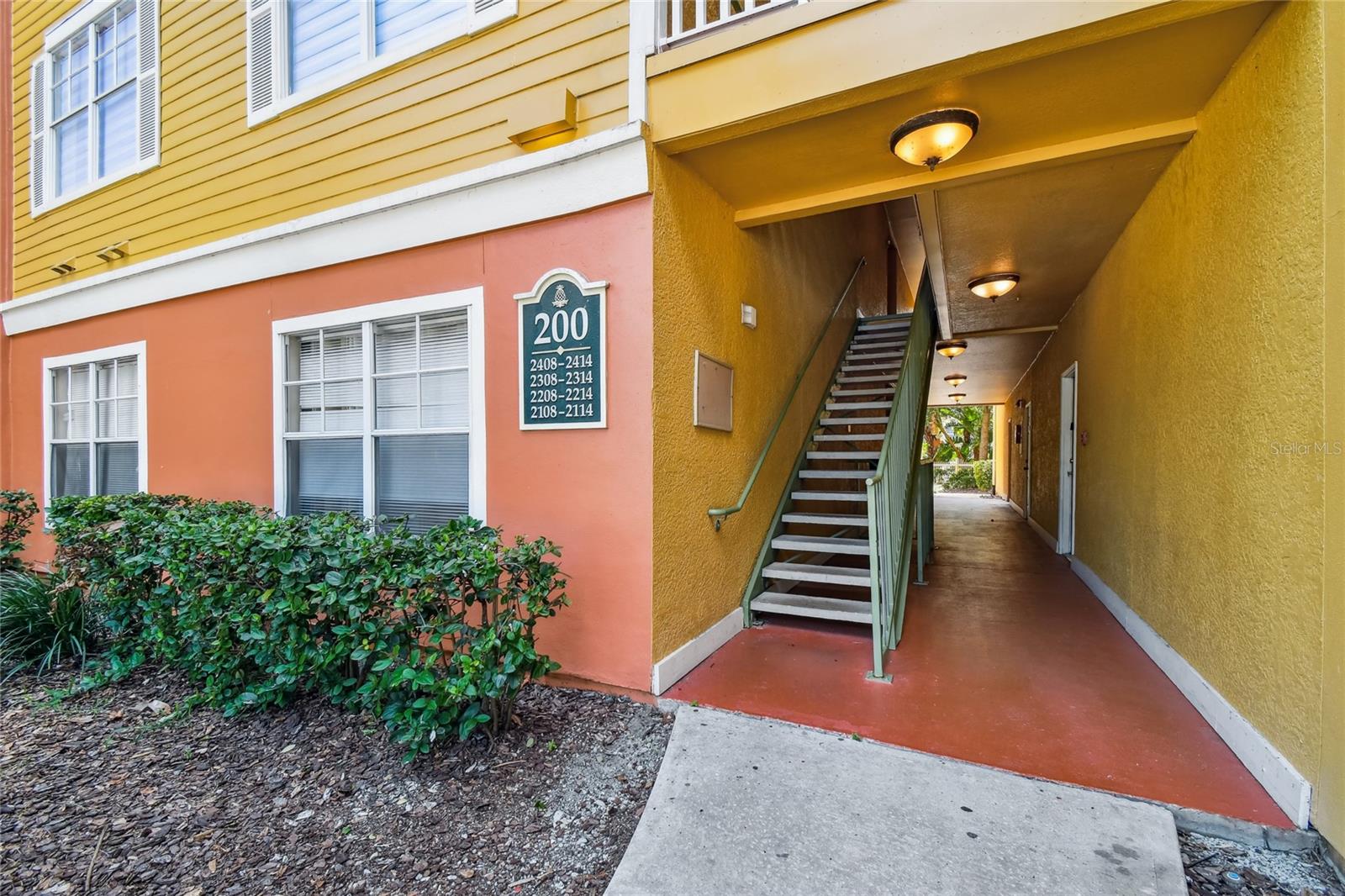 4207 S DALE MABRY HIGHWAY 2113