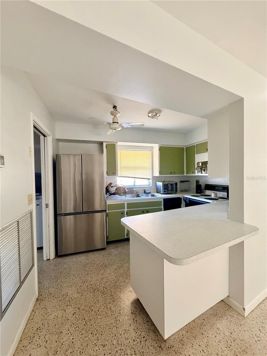 7232 SPRING HILL DRIVE