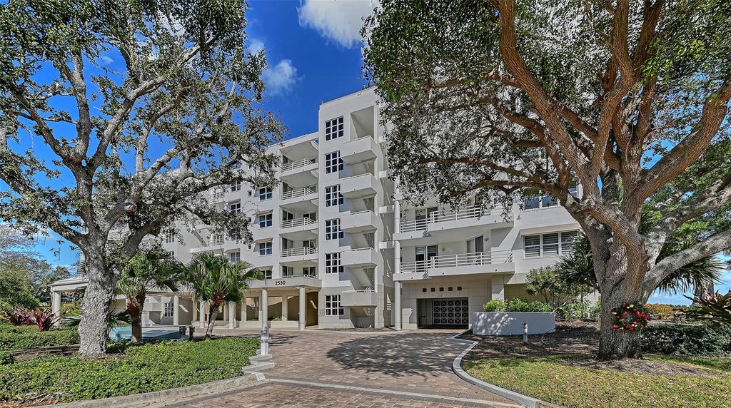 Photo of 2550 Harbourside Drive #334, Longboat Key, FL 34228 (MLS # A4708638)