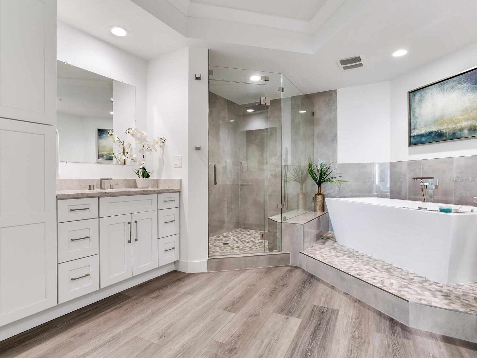 SERENO CONDO - Residential