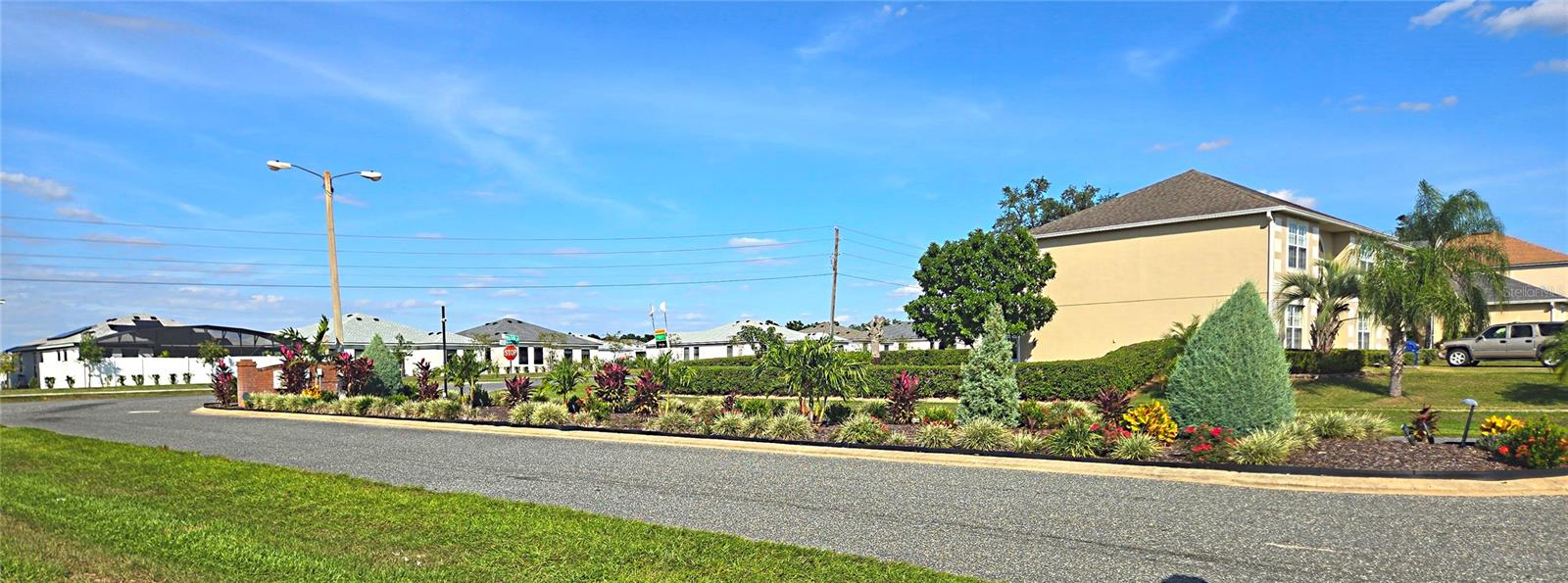 MASCOTTE DUKES LAKE PH 02 - Residential