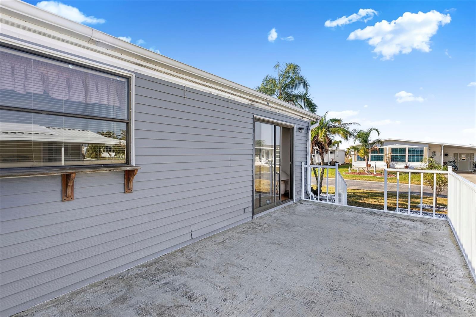 LA CASA MHP CO-OP - Residential