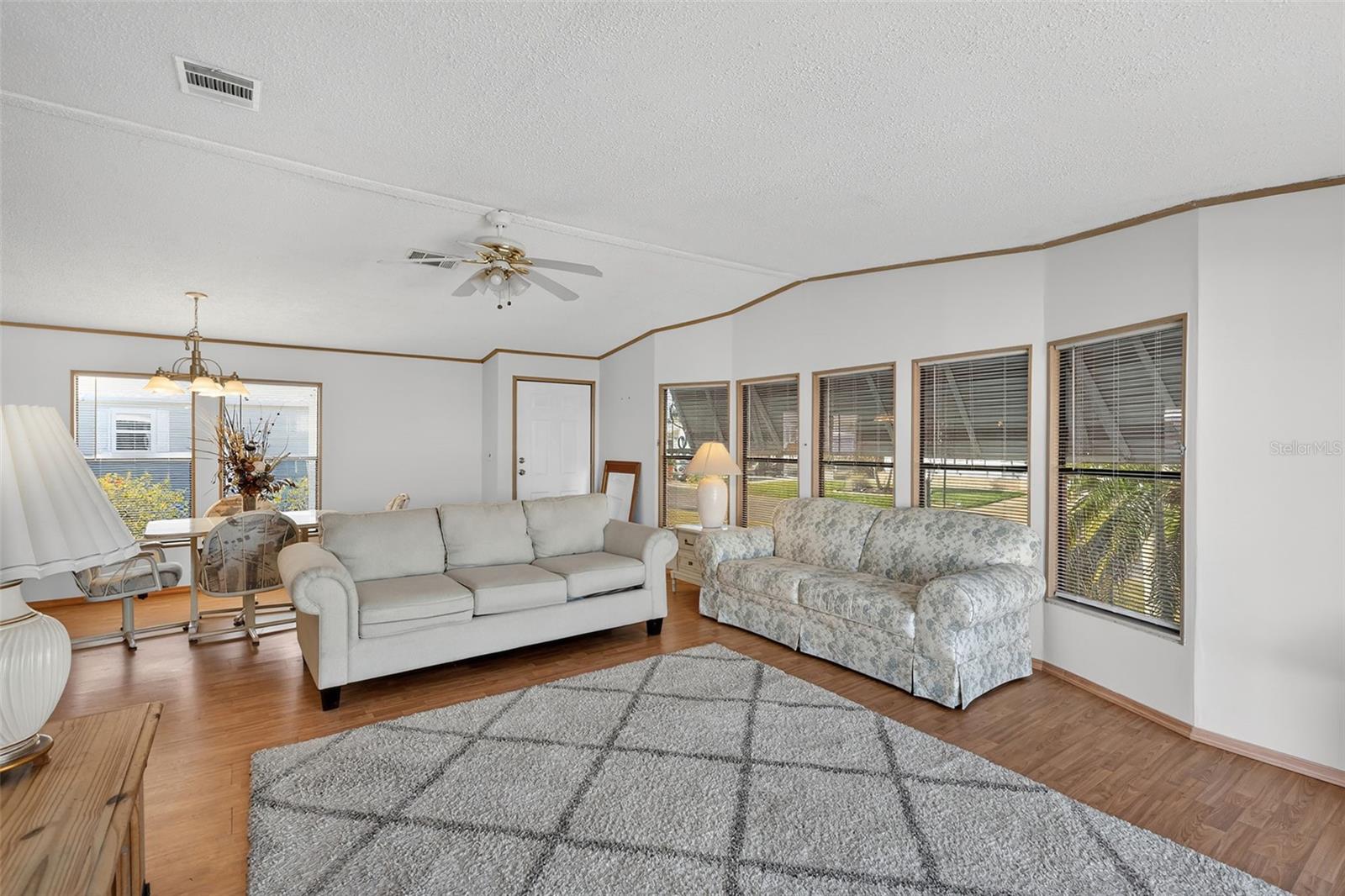 LA CASA MHP CO-OP - Residential