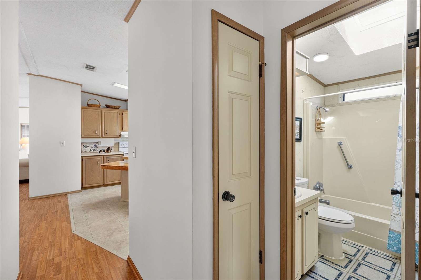 LA CASA MHP CO-OP - Residential