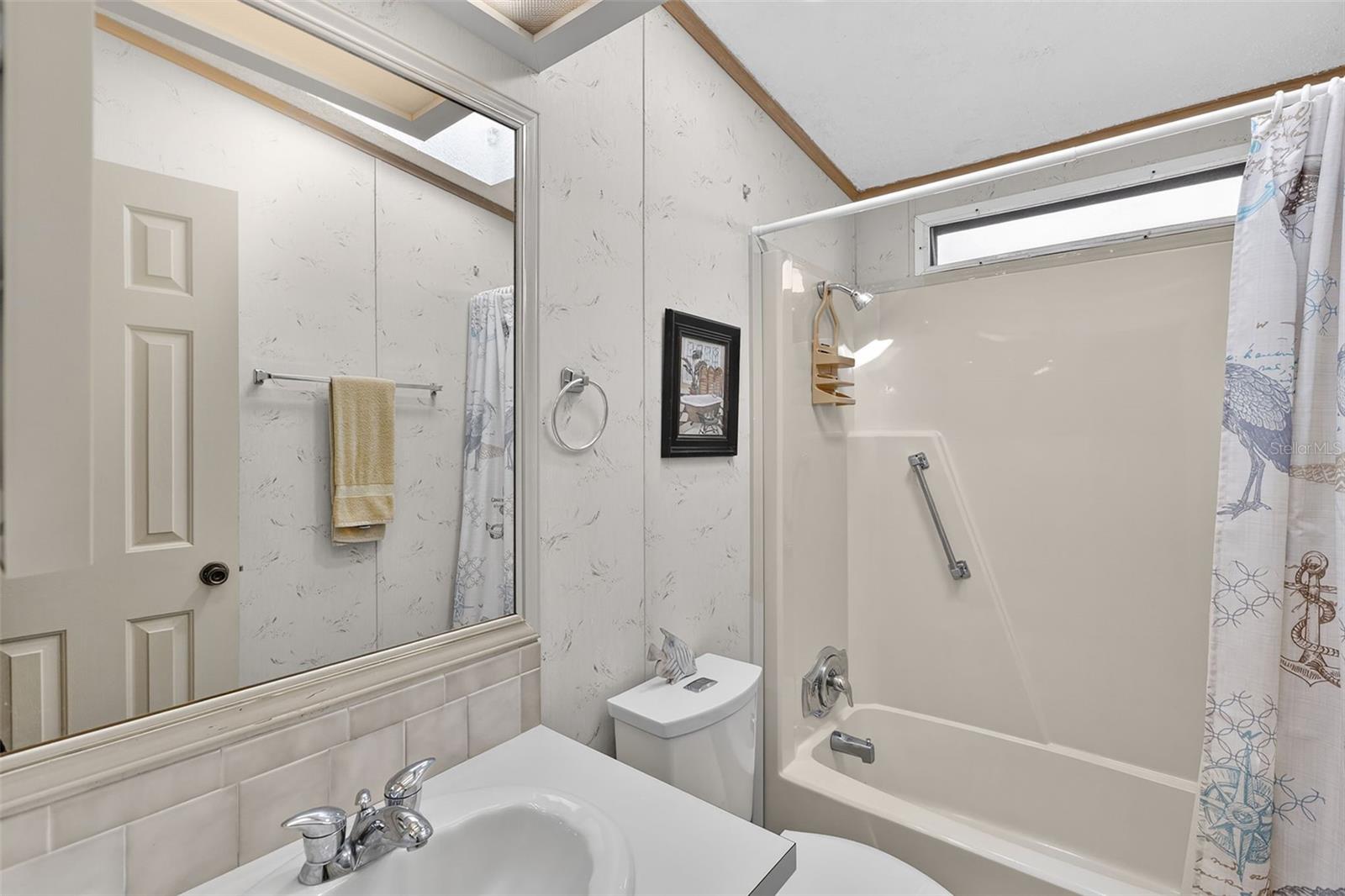 LA CASA MHP CO-OP - Residential