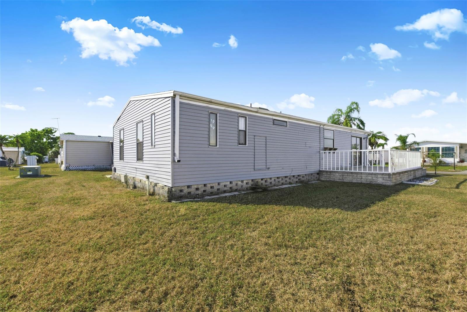 LA CASA MHP CO-OP - Residential