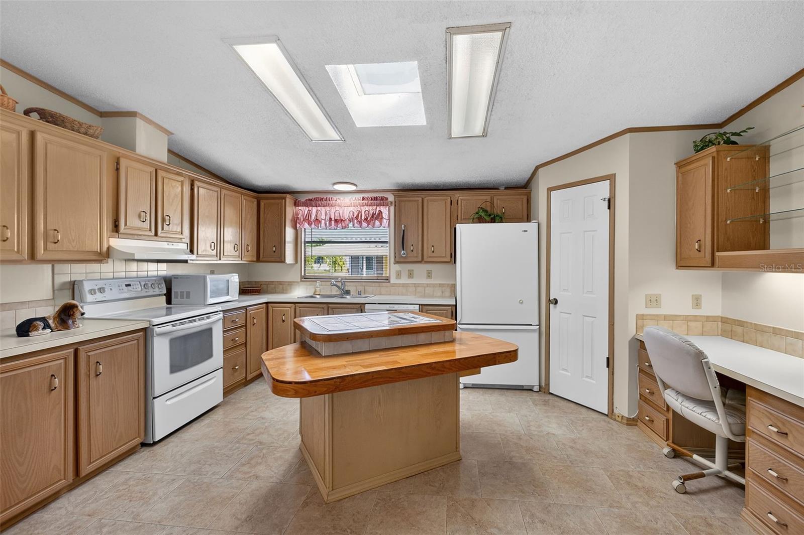 LA CASA MHP CO-OP - Residential