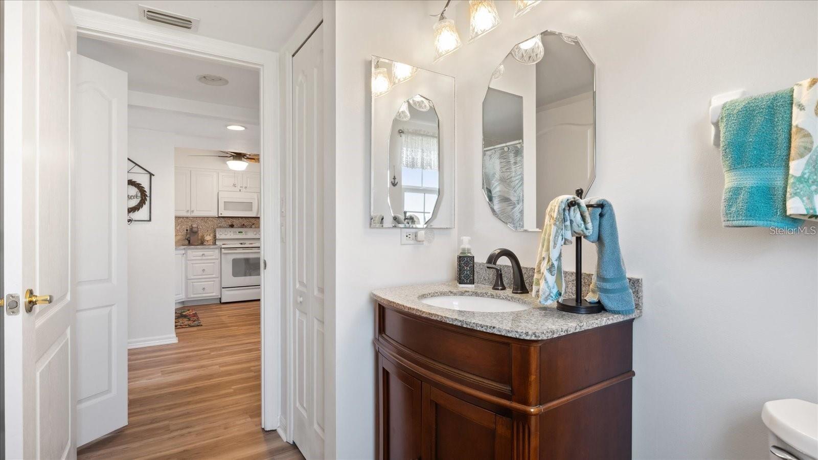 CRYSTAL BAY/KINGSWAY PH 01 - Residential