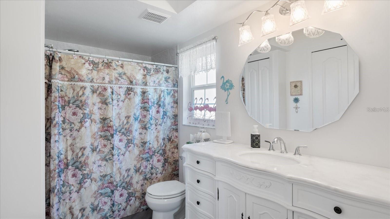 CRYSTAL BAY/KINGSWAY PH 01 - Residential