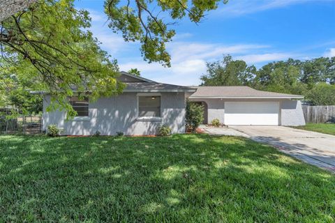 107 THRUSH LANE CASSELBERRY FL 32707