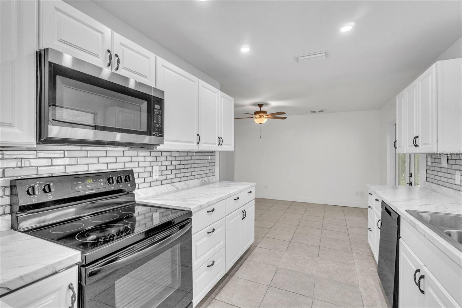 STERLING PARK UNIT 01 - Residential