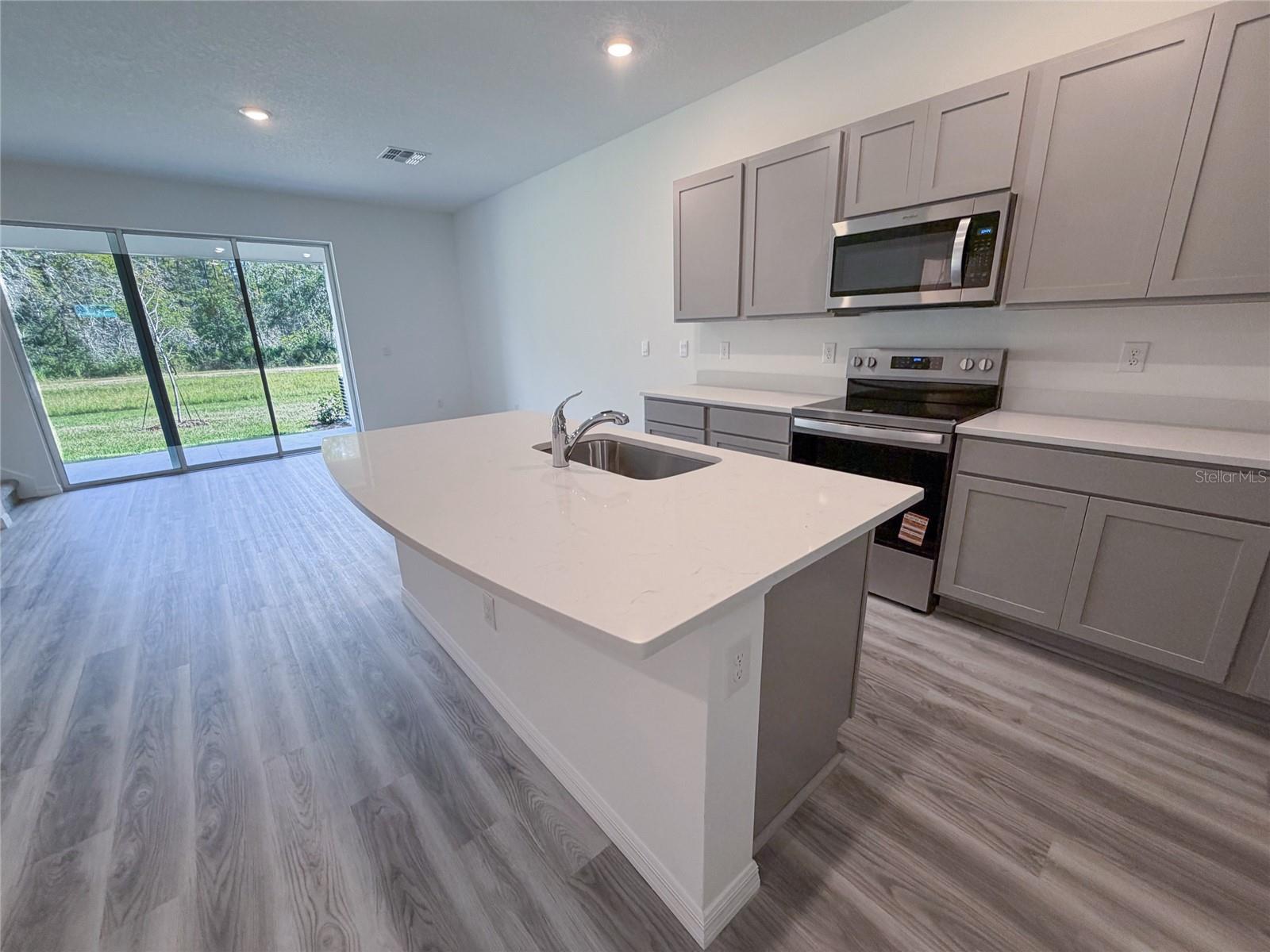 ANGELINE PH 3B-2 - Residential Lease