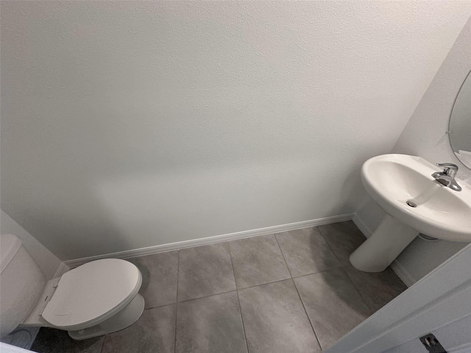 ANGELINE PH 3B-2 - Residential Lease