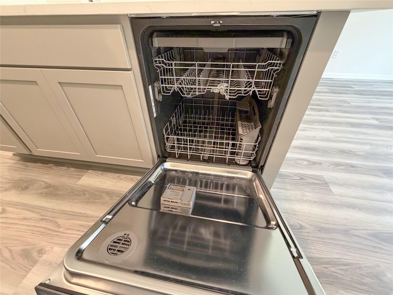 ANGELINE PH 3B-2 - Residential Lease