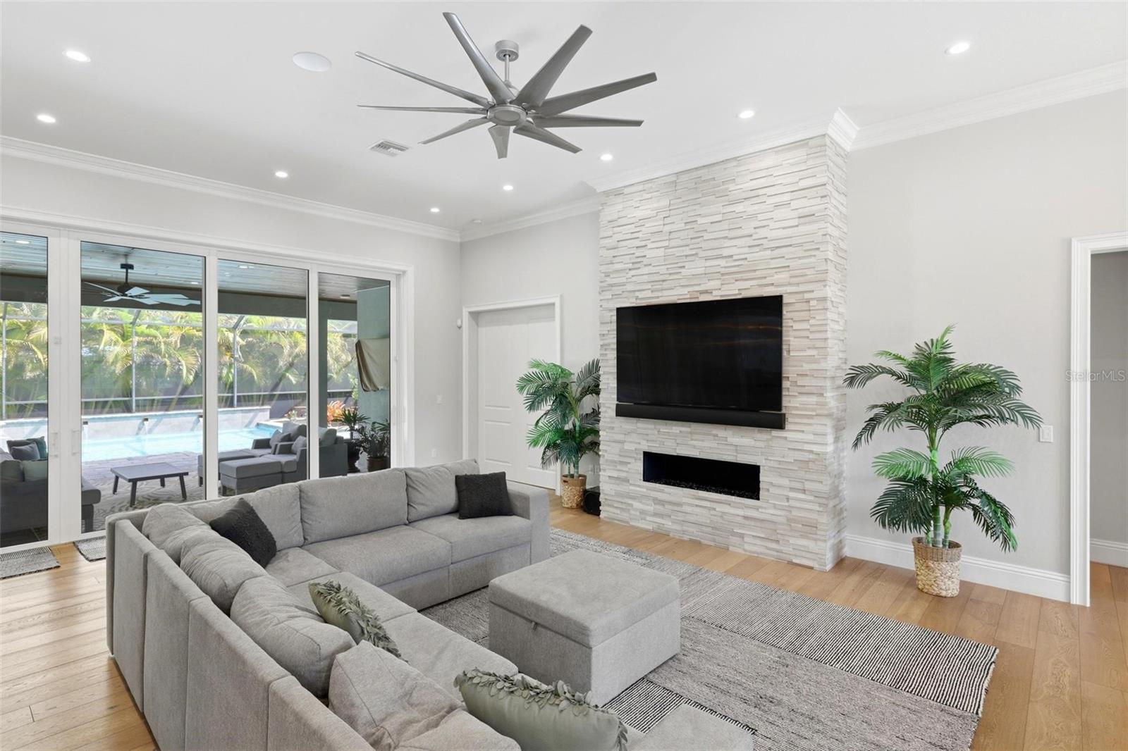 ACREAGE & UNREC - Residential