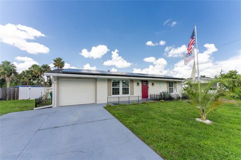 A home in PORT CHARLOTTE