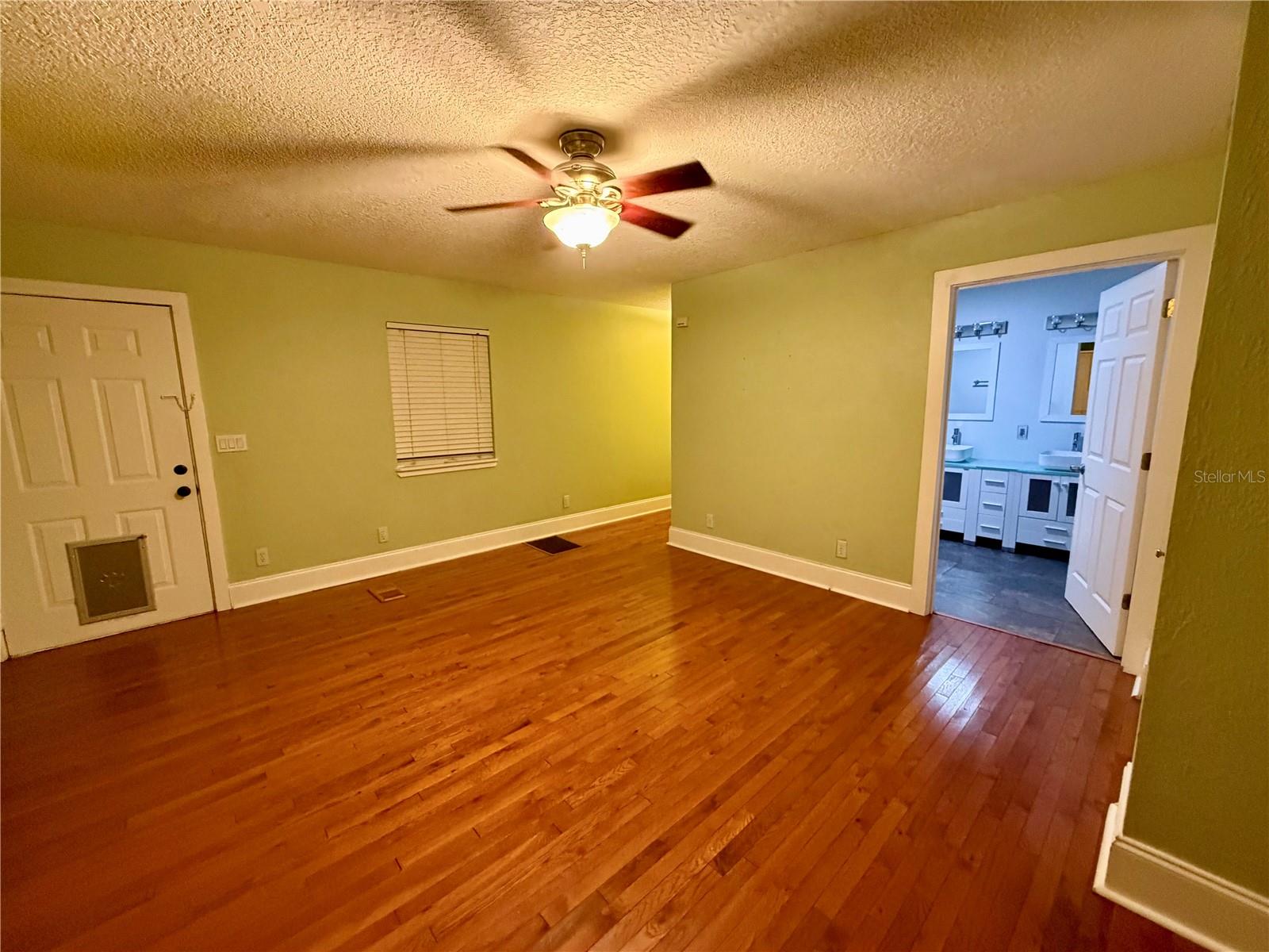 HALLS CENTRAL AVE 1 - Residential Lease