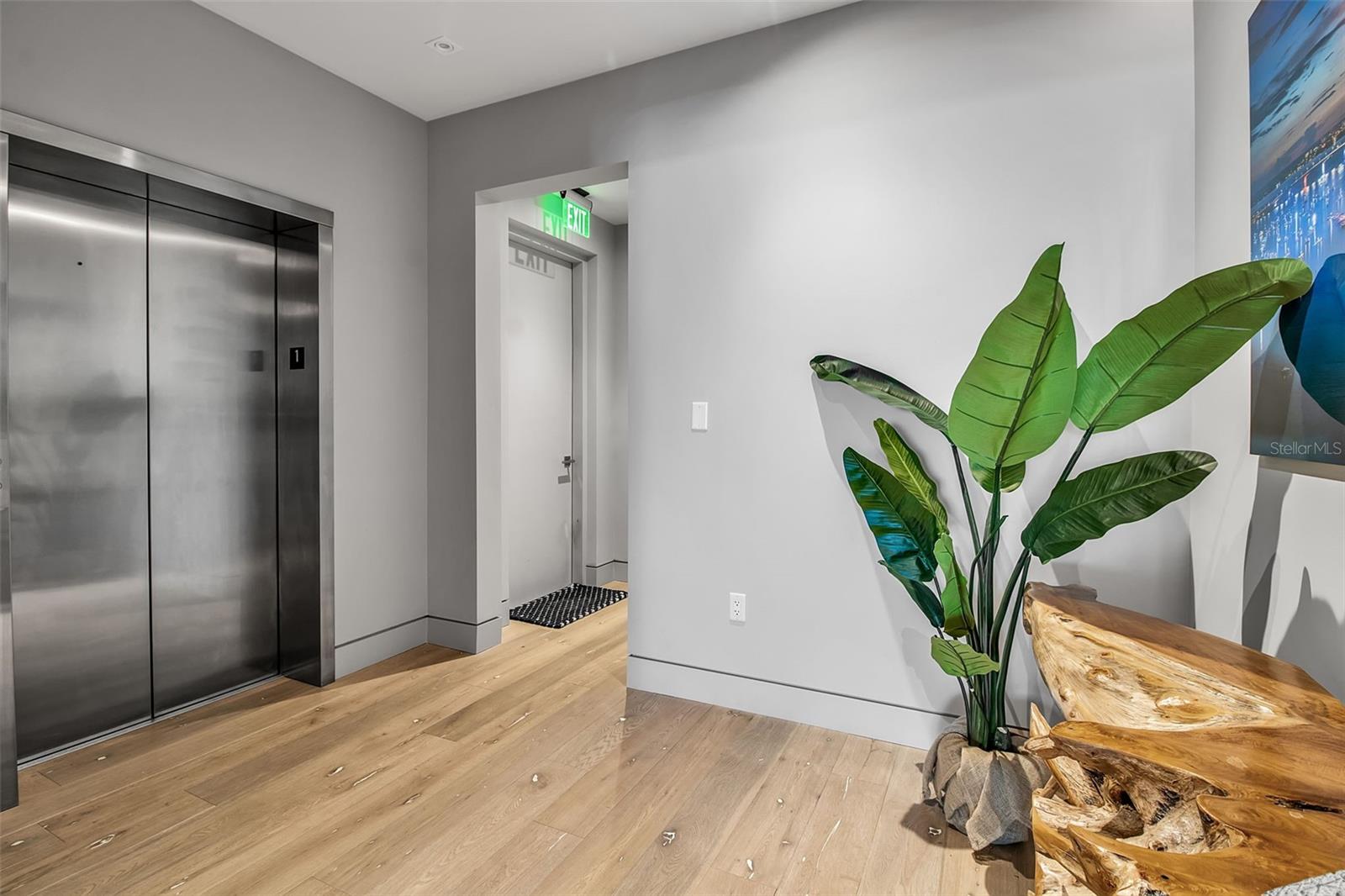 188 GOLDEN GATE POINT 101