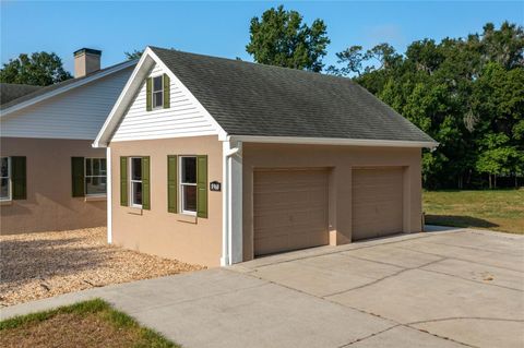 A home in LAKELAND