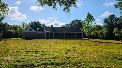 A home in LAKELAND