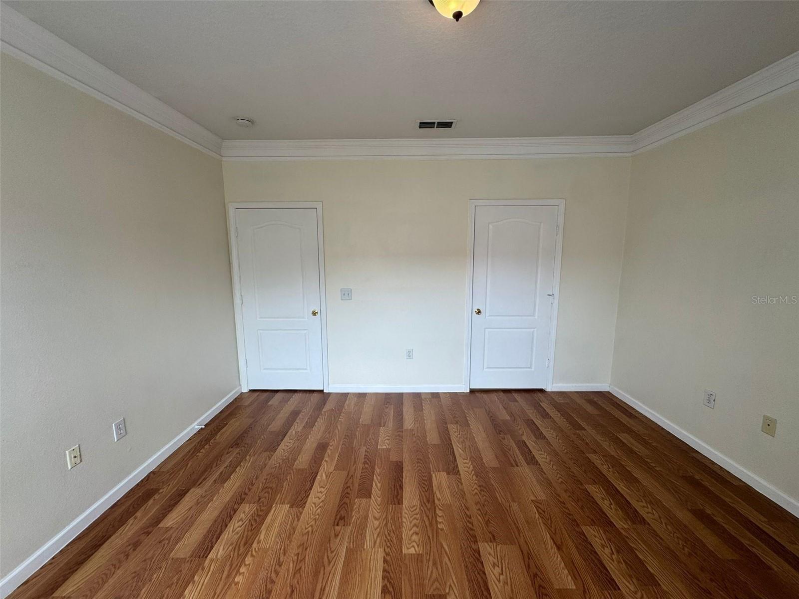 THE VILLAS CONDO - Residential