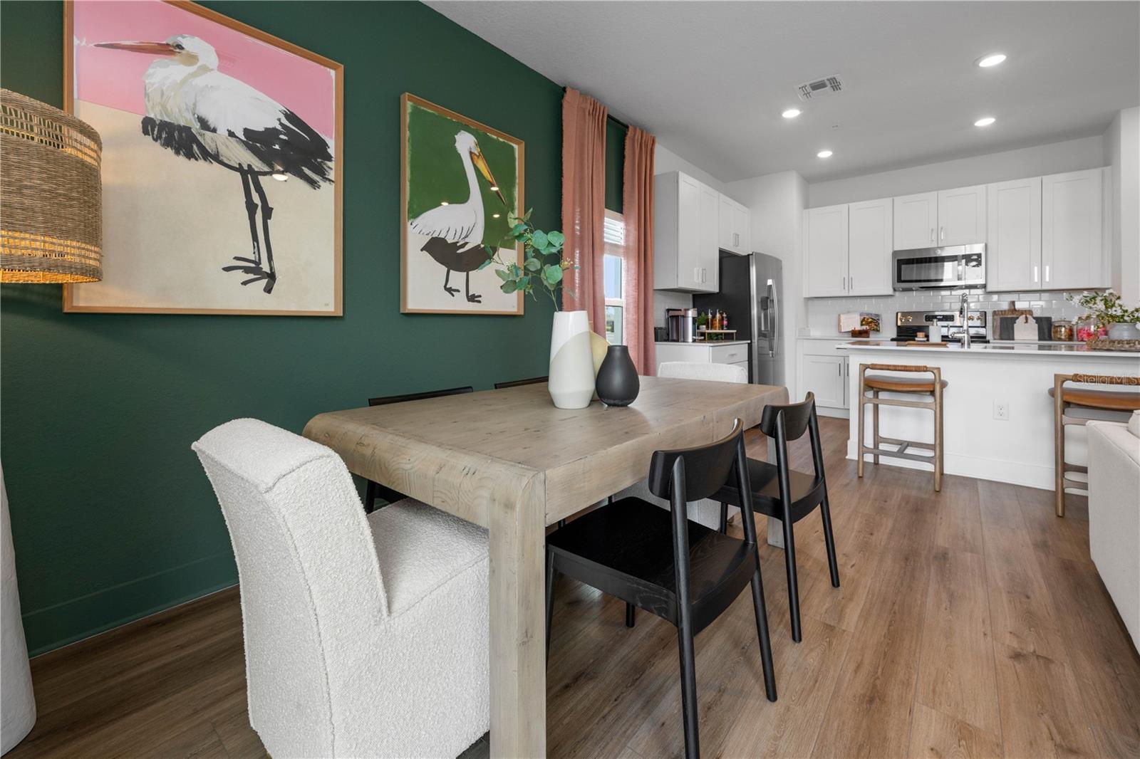 ANNALISE GLEN CREEK APTS - Residential Lease